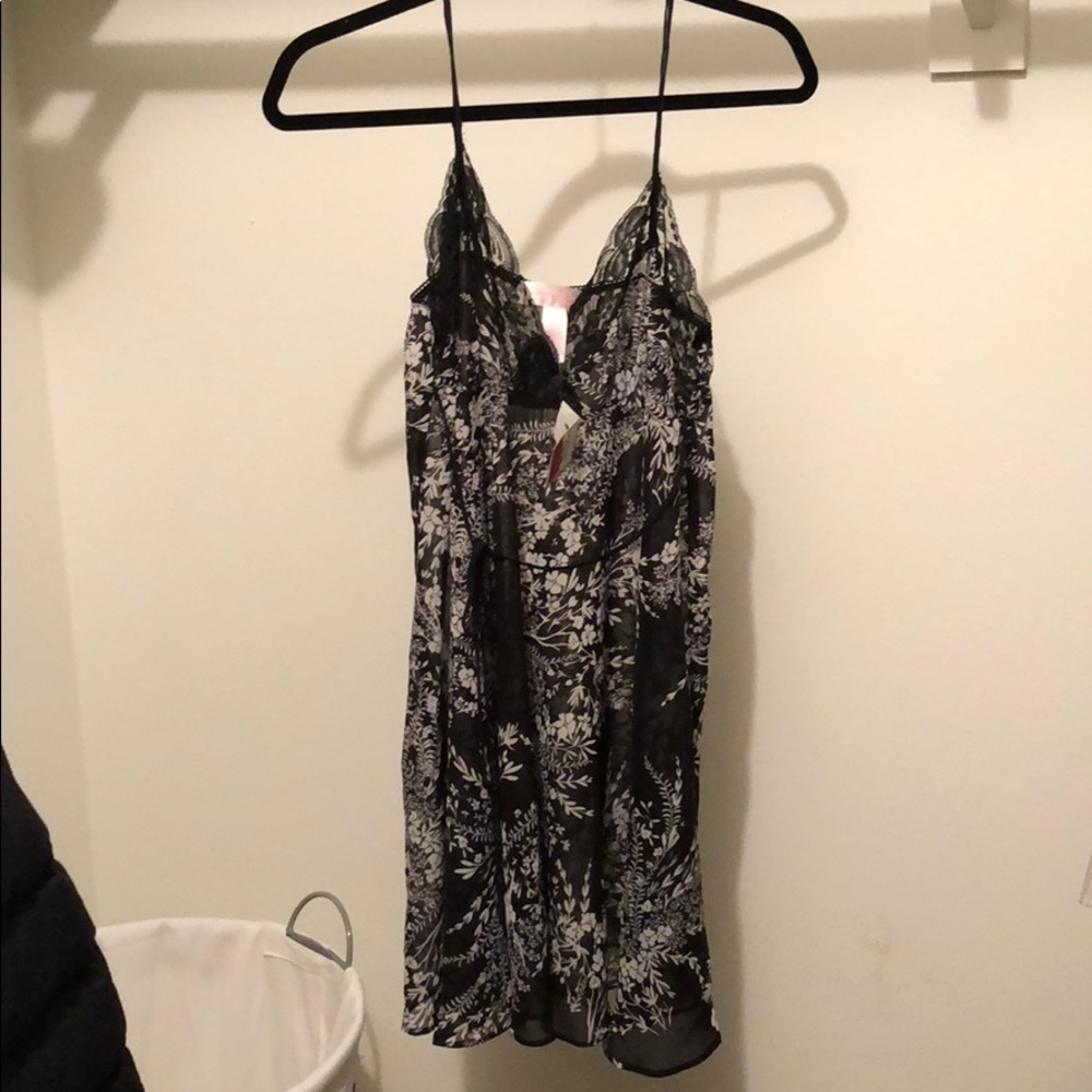 Oscar De La Renta Pink Label Cover-Up